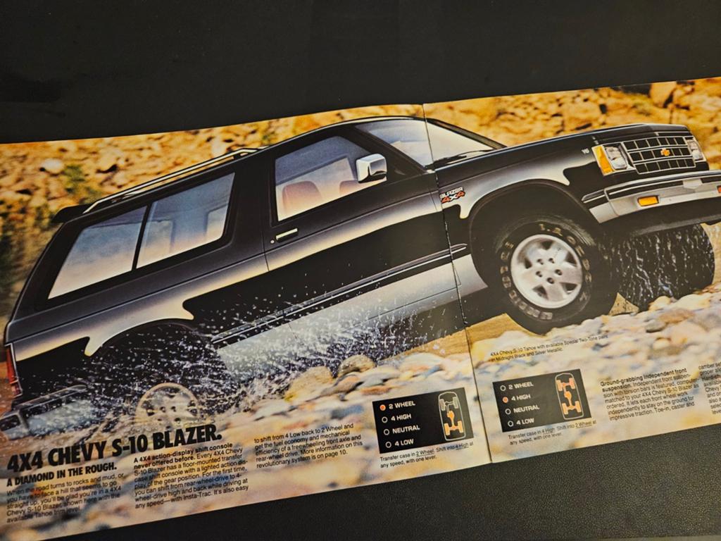 Brochure Chevrolet S-10 Blazer 1983 USA, Ophalen of Verzenden, Zo goed als nieuw, Chevrolet