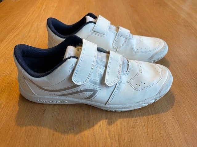 Artengo gymschoenen wit, maat 38, Ophalen of Verzenden, Zo goed als nieuw, Artengo, Jongen of Meisje