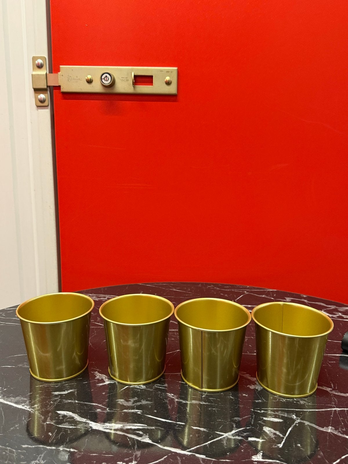 Set van 4 gouden bloempotten/plantenbakken, Rond, Binnen, Ophalen of Verzenden, Zo goed als nieuw