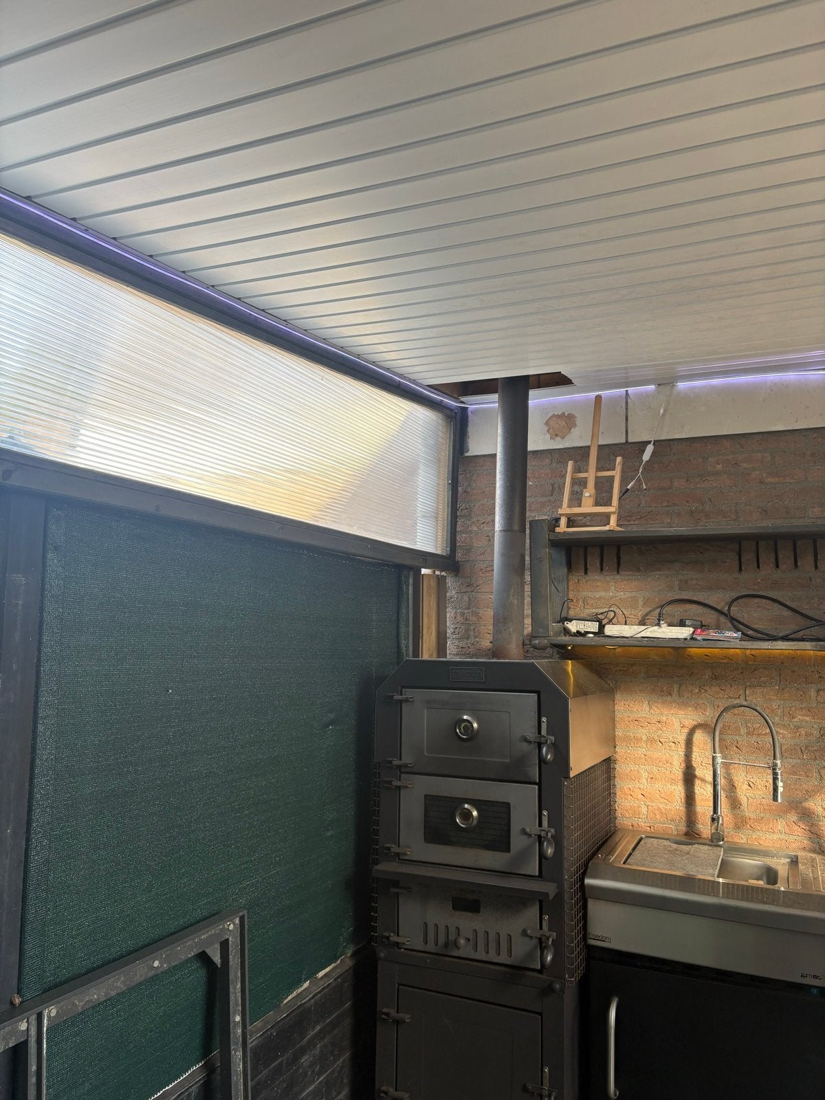 Complete buitenkeuken met houtoven en gasbarbecue, Tuin en Terras, Ophalen of Verzenden, Gebruikt, Gas, Vrijstaand