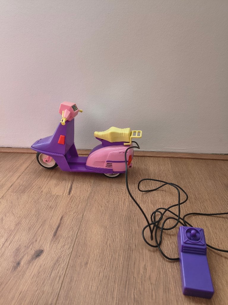 Vintage Barbie Scooter met afstandsbediening, Ophalen, Gebruikt, Toebehoren