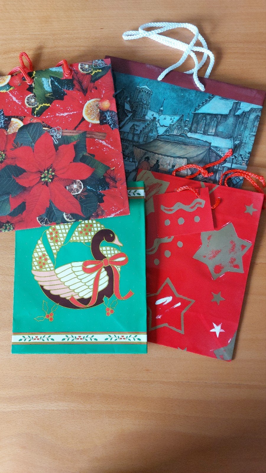 Papieren tasjes assorti, Diversen, Ophalen of Verzenden