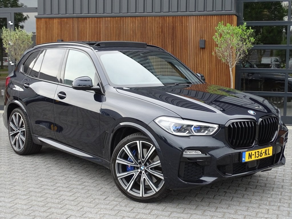 BMW X5 40i 341PK X-Drive / M-Sport / pano / Harman Kardon /, Auto's, Gebruikt, Zwart, Leder, Bedrijf