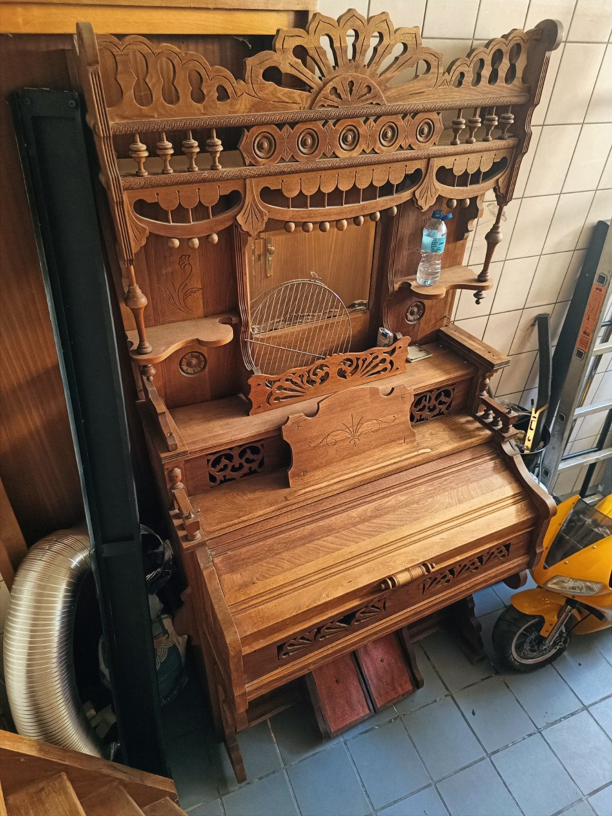 Antiek Harmonium met prachtig houtsnijwerk, Muziek en Instrumenten, Ophalen, Gebruikt, 1 klavier, Harmonium
