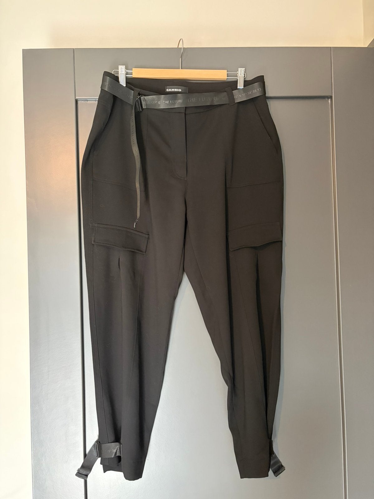 Zwarte baggy broek van Cambio maat 42 te koop, Verzenden, Zwart, Maat 42/44 (L), Zo goed als nieuw