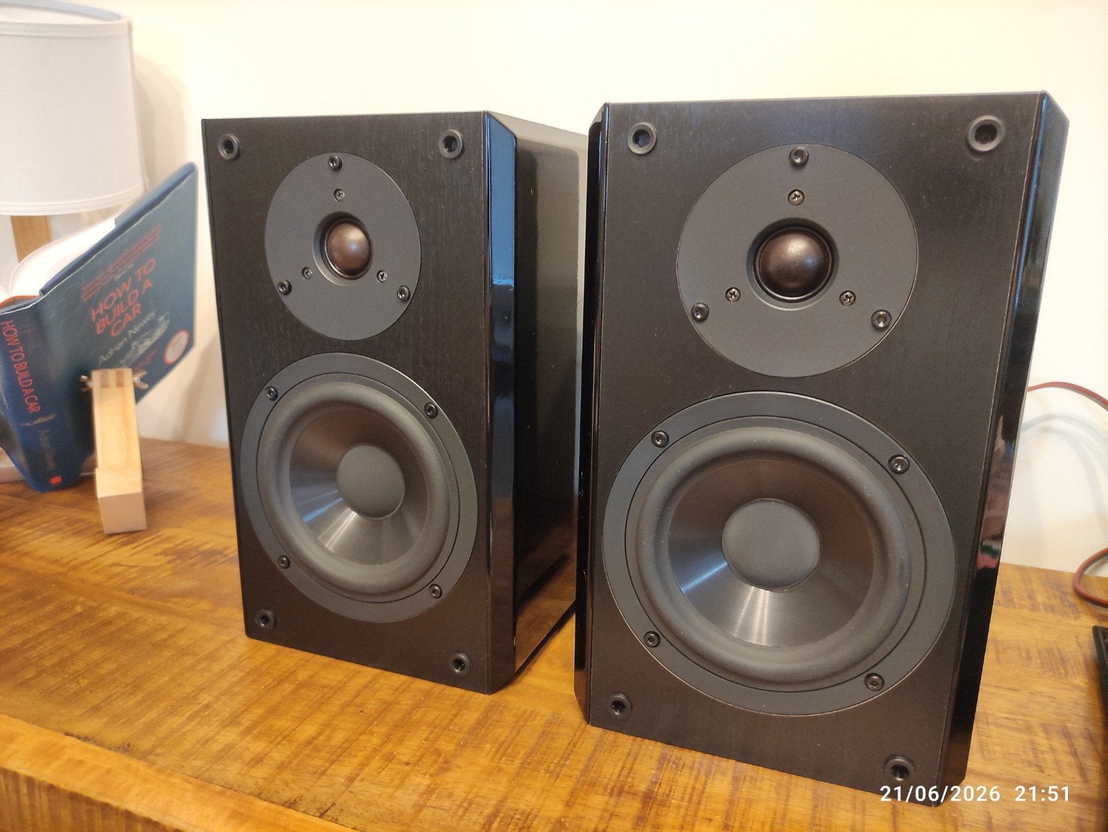 Yamaha NX-E100 Boekenplank Speakers - Zwart Bookshelf, Zo goed als nieuw, 60 tot 120 watt, Front, Rear of Stereo speakers, Ophalen