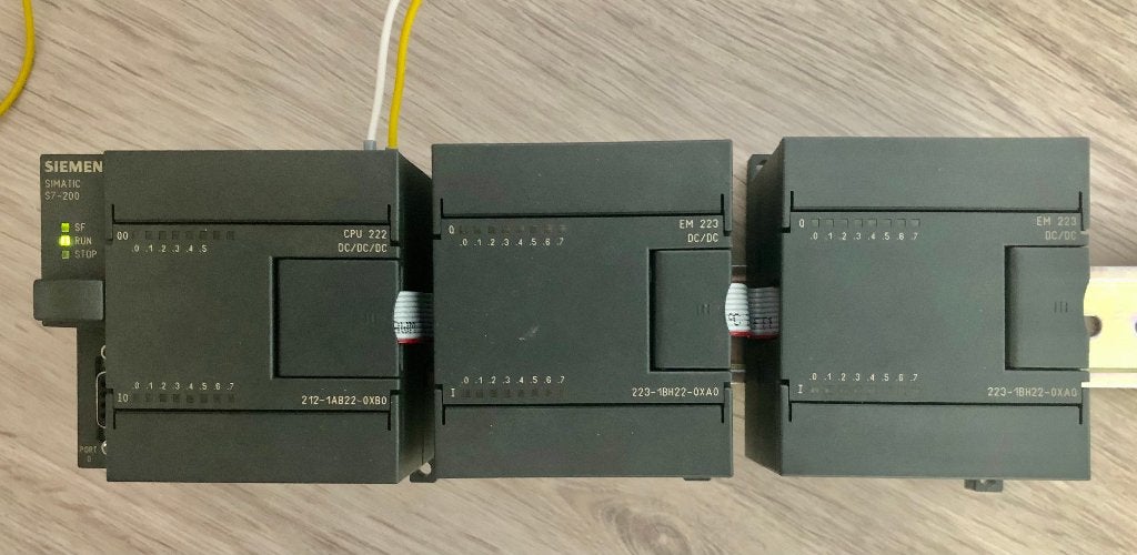 SIEMENS - SIMATIC - S7-200 - CPU 222 - 2x EM223, Ophalen of Verzenden, Gebruikt