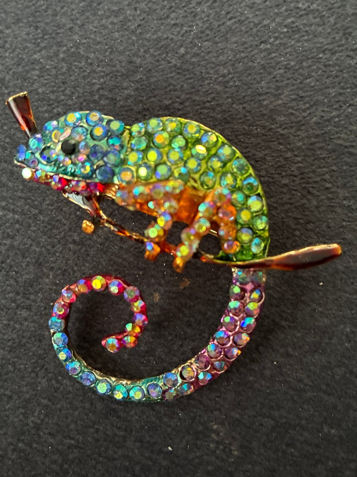 Kleurrijke Kameleon Broche met Strass, Sieraden, Tassen en Uiterlijk, Overige materialen, 4 tot 7 cm, Overige kleuren, Ophalen of Verzenden