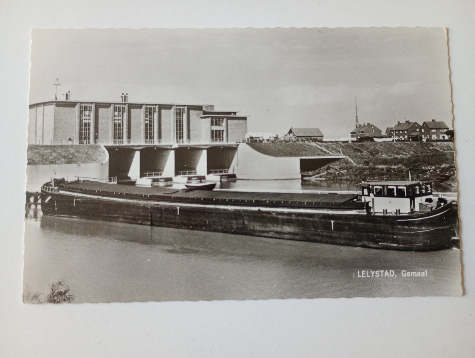 Lelystad Gemaal met Scheepvaart, Ophalen of Verzenden, 1960 tot 1980, Ongelopen, Flevoland