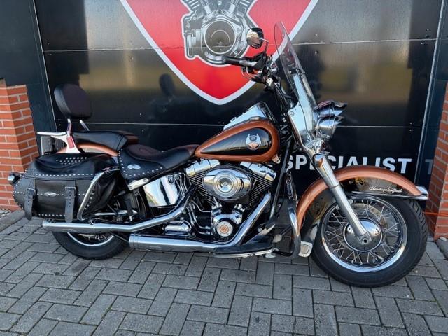 Harley-Davidson FLSTC HERITAGE 105-TH ANNIV (bj 2008), Motoren, Motoren | Harley-Davidson, Dopplerlaan 26
9207 HC  Drachten, NL
