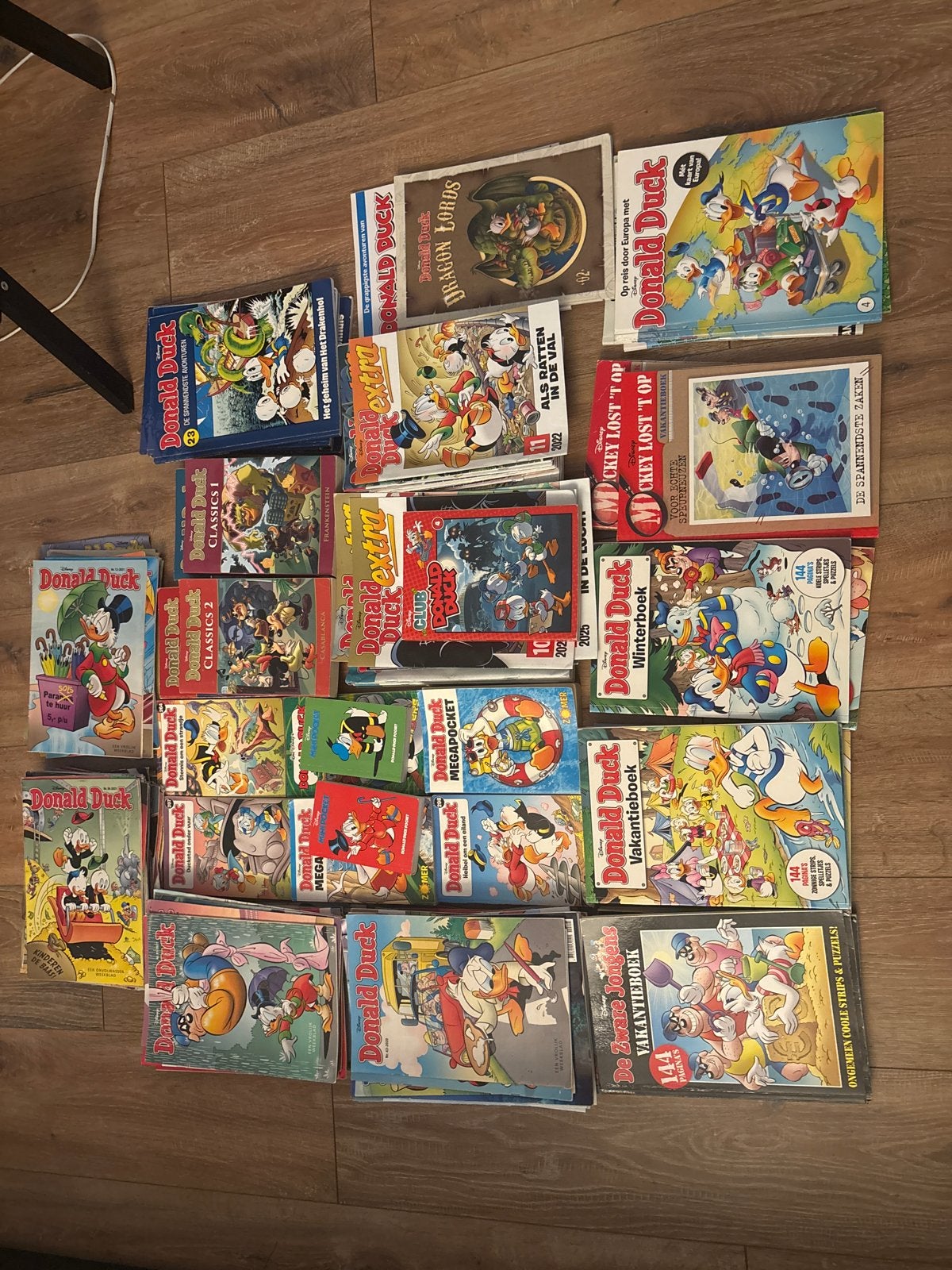 Grote collectie Donald Duck stripboeken en specials, Meerdere stripboeken, Ophalen of Verzenden, Gelezen