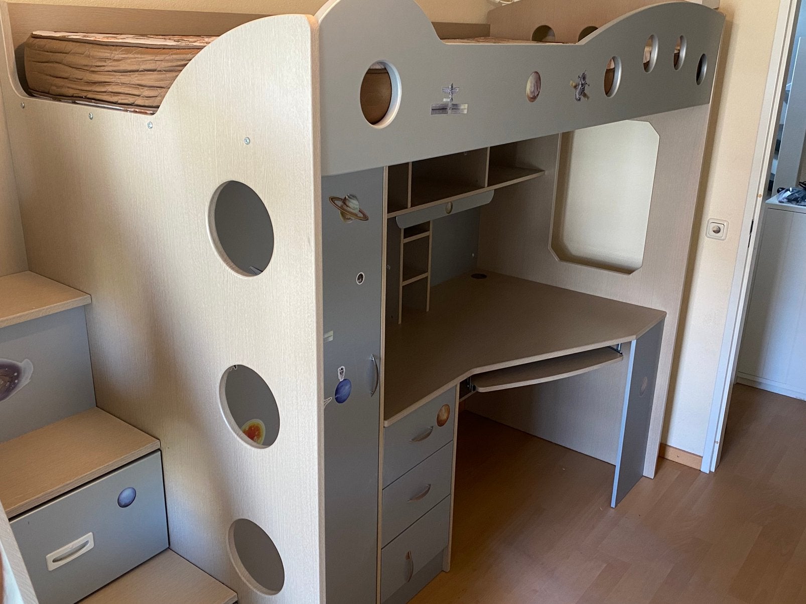 Hoogslaper Lolo met kast en bureau (250x95cm), Ophalen, Zo goed als nieuw, Hoogslaper