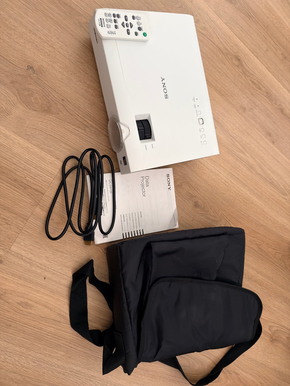 Sony VPL-DX142 beamer met tas en afstandsbediening, Ophalen, Zo goed als nieuw, Overige technologieën, Full HD (1080)
