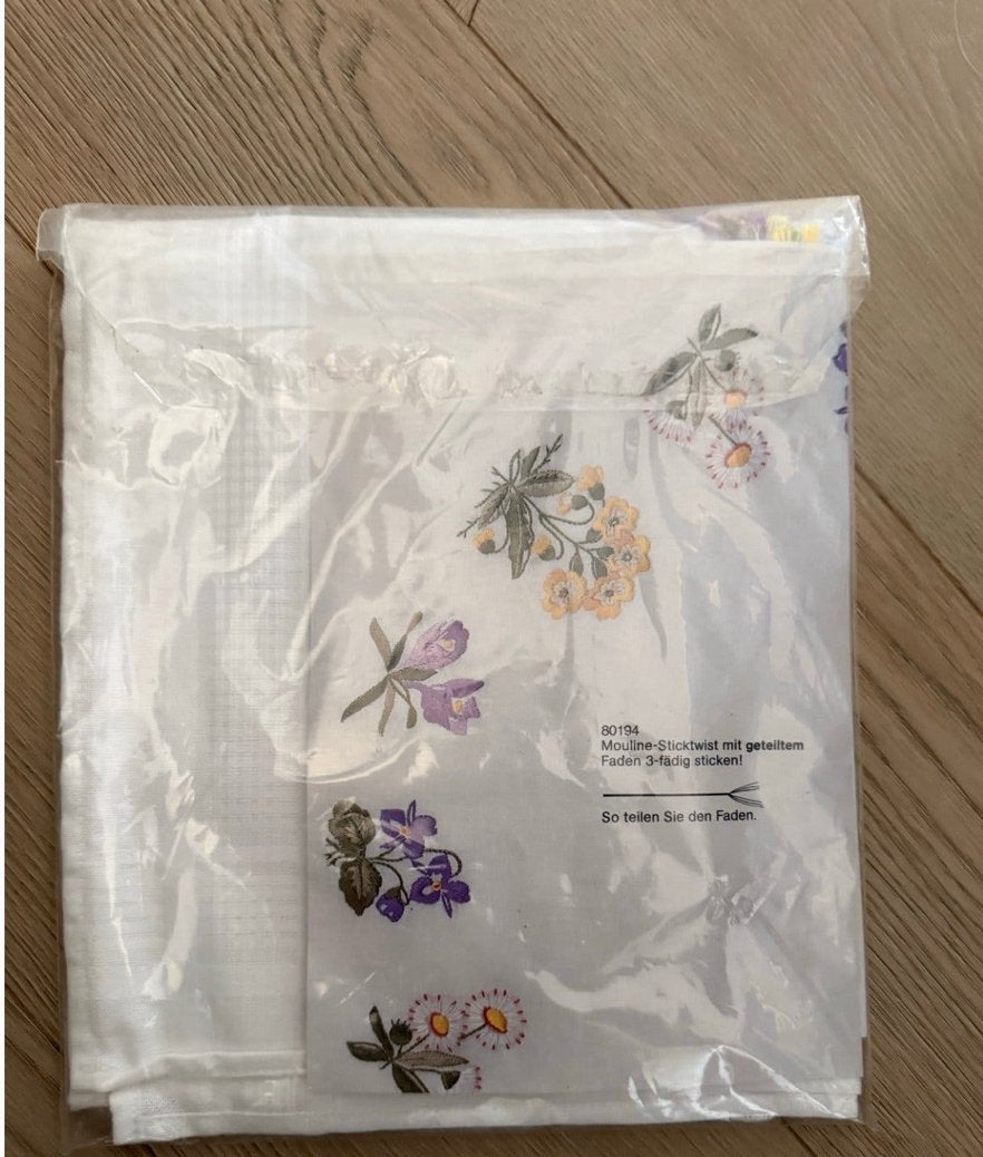 Borduurpakket met bloemenpatroon Rico Design., Ophalen of Verzenden, Zo goed als nieuw, Borduurpakket