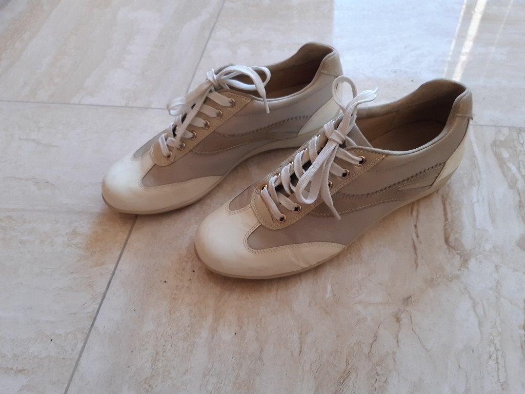 Te koop damesschoen/sneaker merk Hassia maat 38 / 5, Hassia, Wit, Ophalen of Verzenden, Sneakers of Gympen