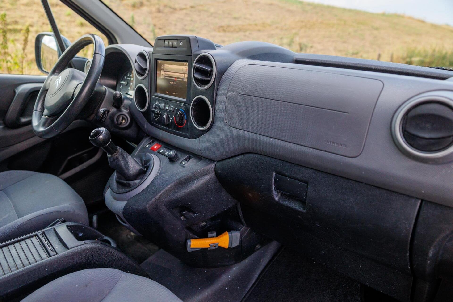 Citroen Berlingo bestel 1.6 BlueHDI 100 Club S&S |Navi |PDC, 4 cilinders, Origineel Nederlands, Bedrijf, 1560 cc