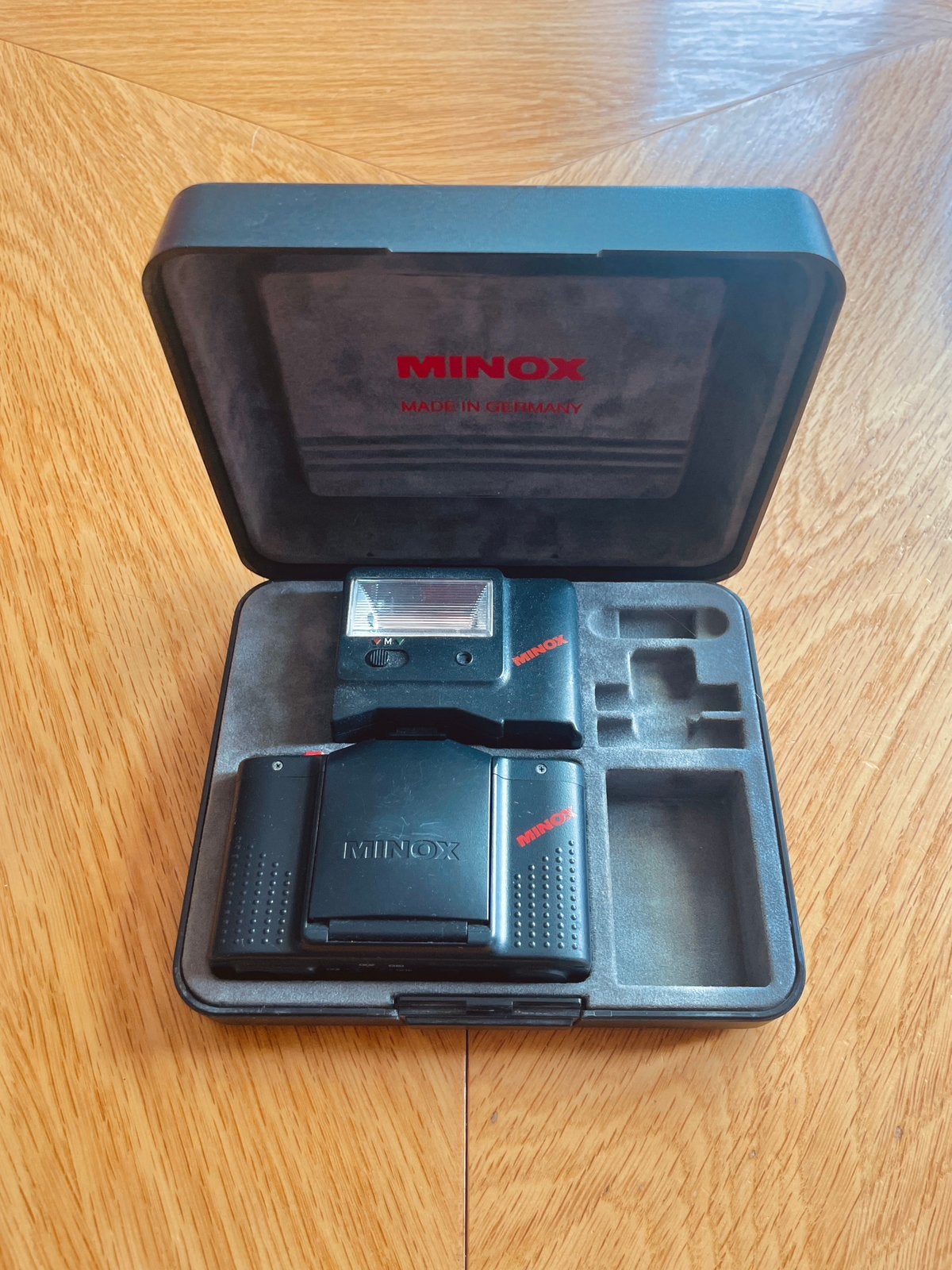 Minox 35 GT-E met FC 35 flits, manuals, doosje en hoesje, Ophalen of Verzenden, Gebruikt, Compact, Overige Merken