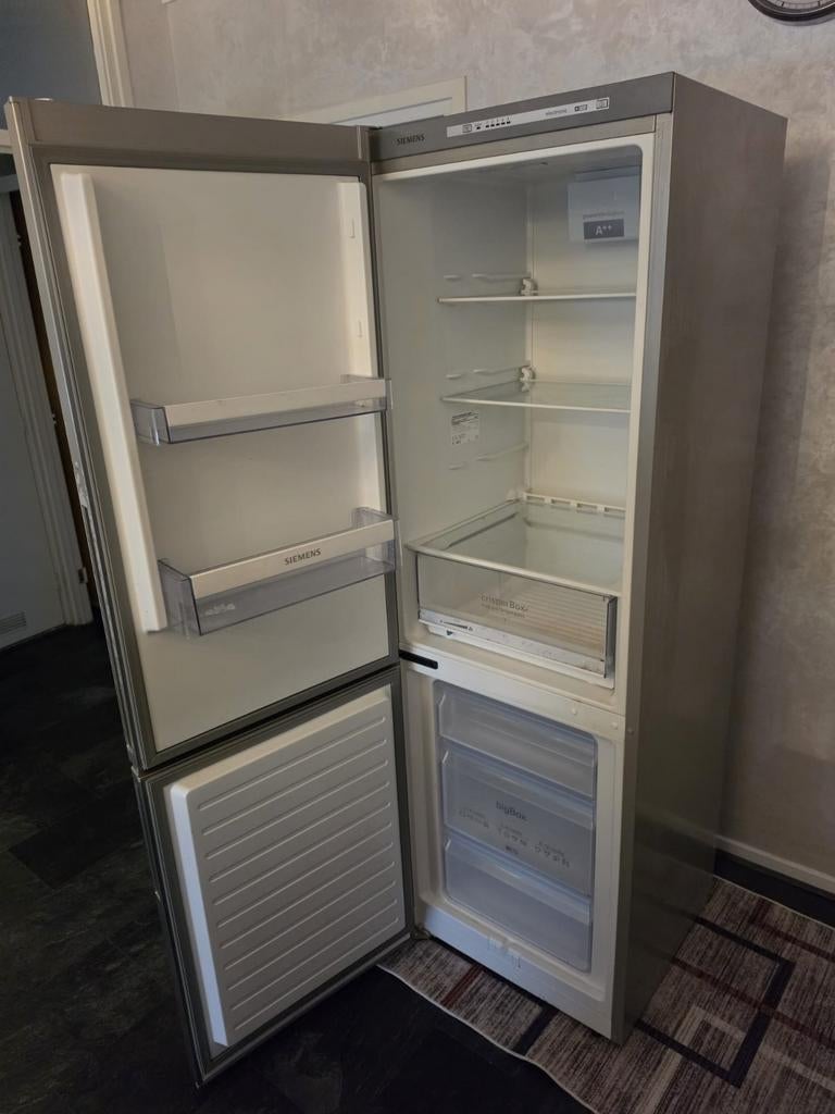 Siemens Koel-vriescombinatie Zilver, Witgoed en Apparatuur, Koelkasten en IJskasten, Ophalen, Met aparte vriezer