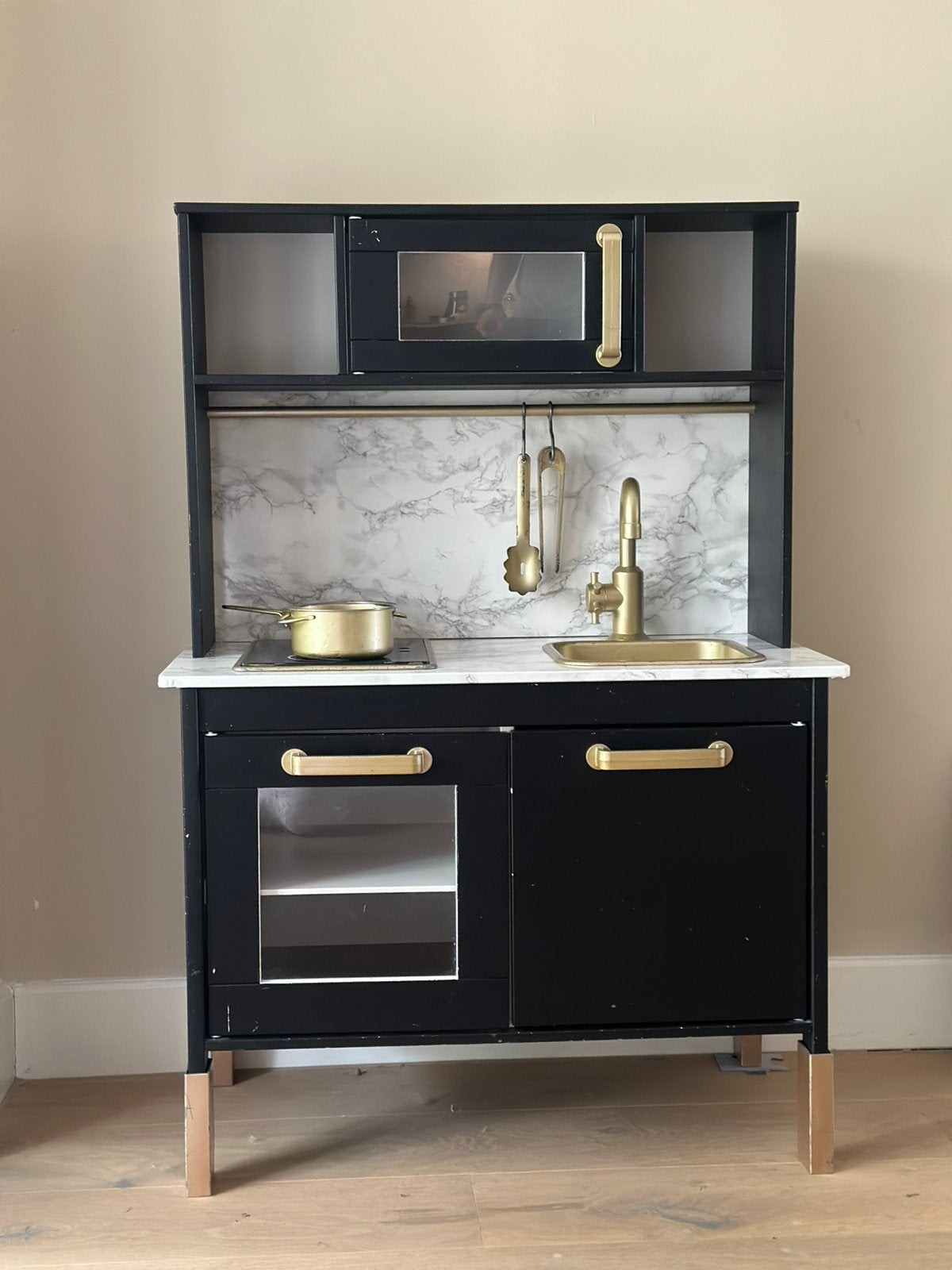 Ikea keukentje - zwart, goud & marmerlook, Ophalen, Gebruikt, Hout, Speelkeuken