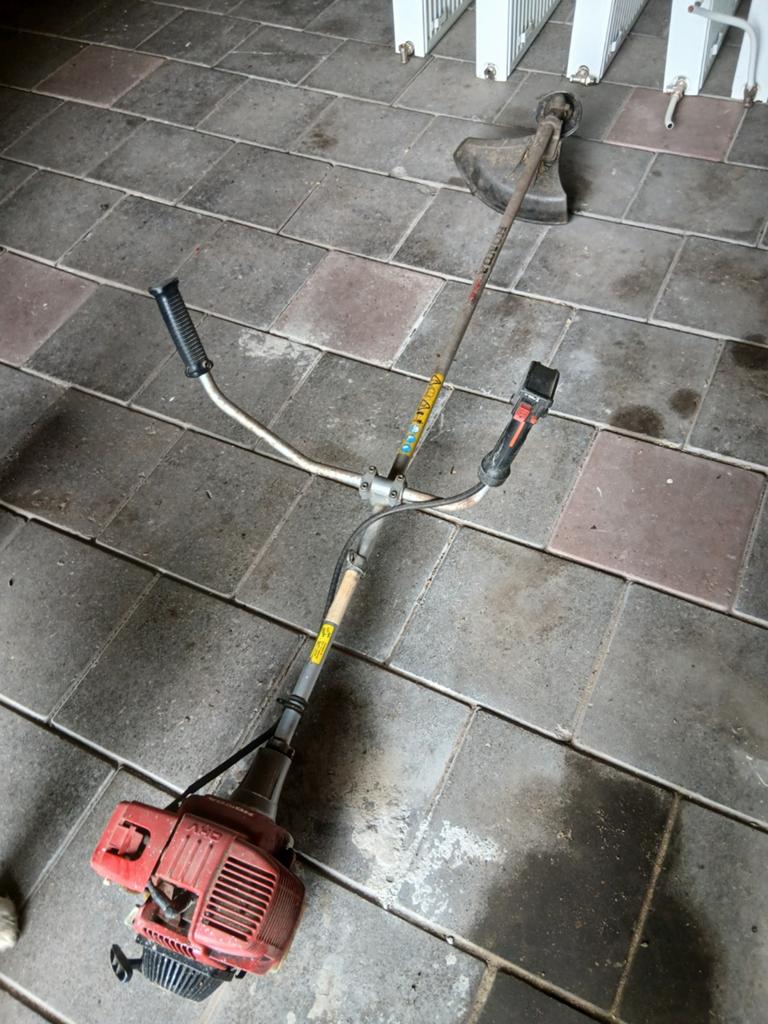 Honda Bosmaaier - Krachtige Benzine Grastrimmer, Gebruikt, Ophalen of Verzenden, 30 tot 50 cm, Benzine