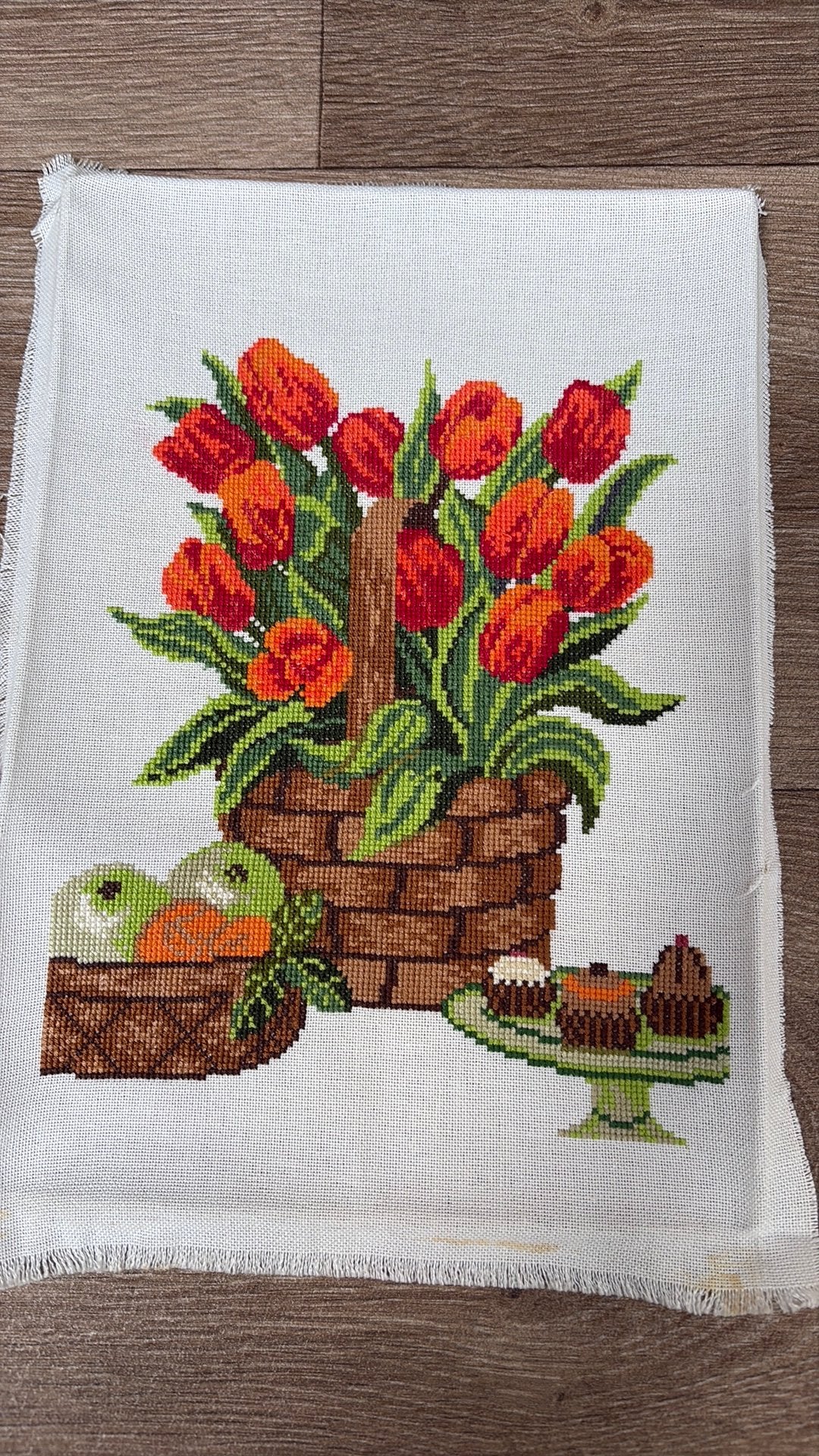 BORDUURWERK TULPEN IN MAND 23x32 handwerk, Ophalen of Verzenden, Zo goed als nieuw, Overige typen