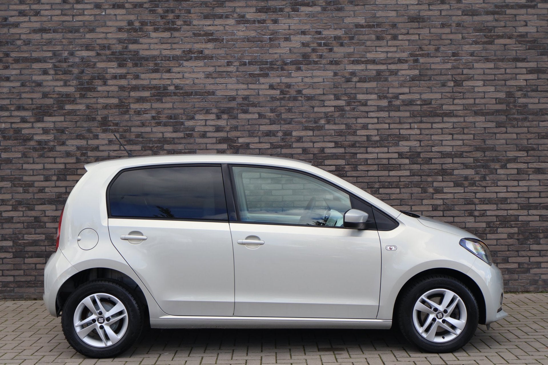Seat Mii 1.0 Chill Out | Navi | Trekhaak | Cruise-control |, Voorwielaandrijving, Euro 5, 840 kg, Mii