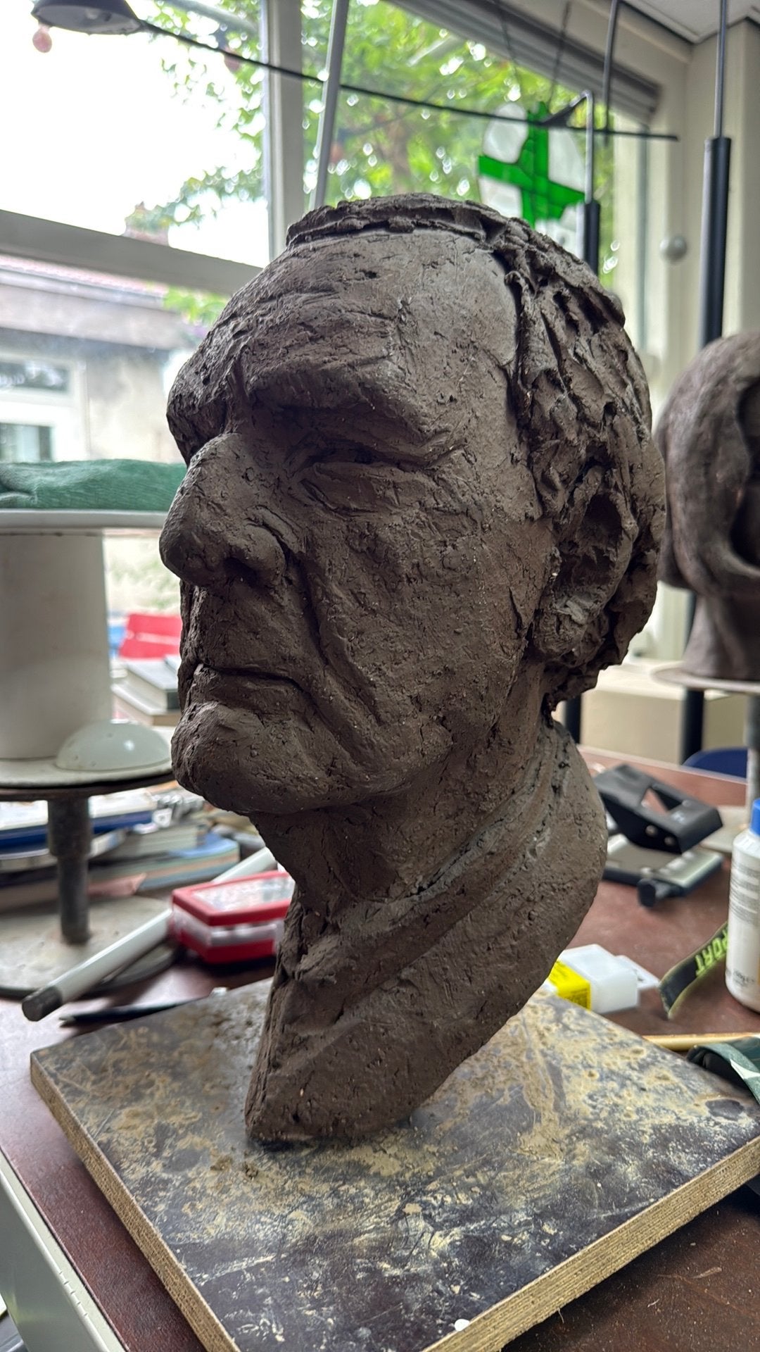 Levensecht portret van oude man. Keramiek, Tuin en Terras, Ophalen, Zo goed als nieuw, Overige materialen