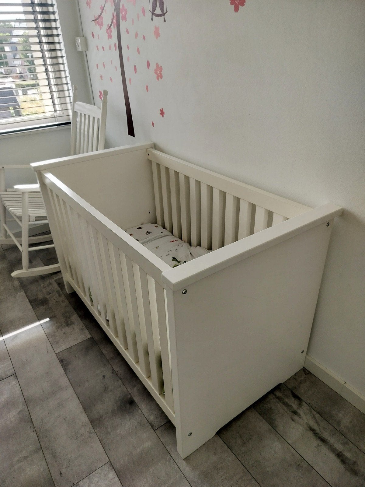 Complete babykamer: kast, commode en ledikant, Ophalen, Zo goed als nieuw, Jongetje of Meisje