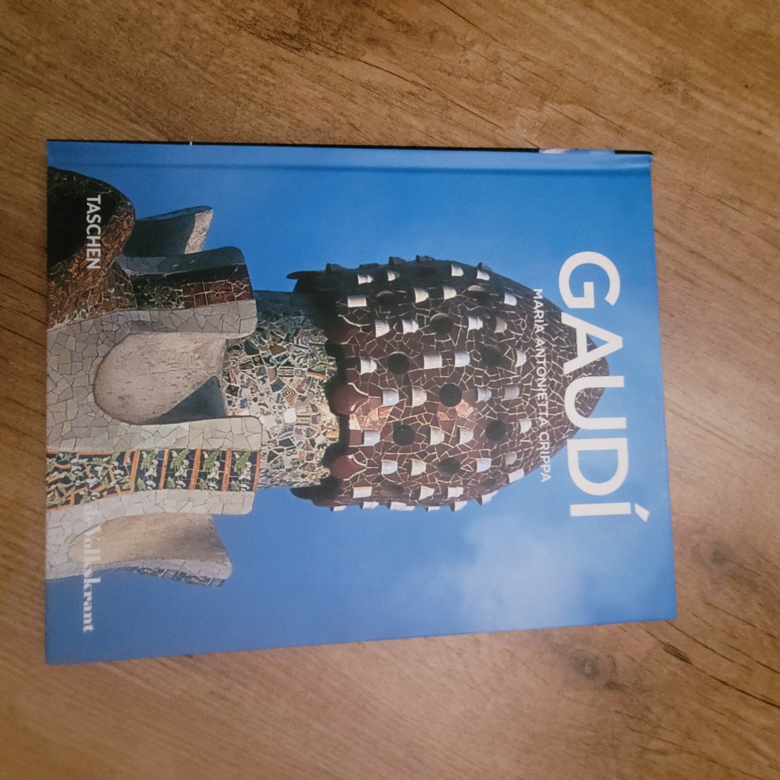 "GAUDI", Boeken, Ophalen