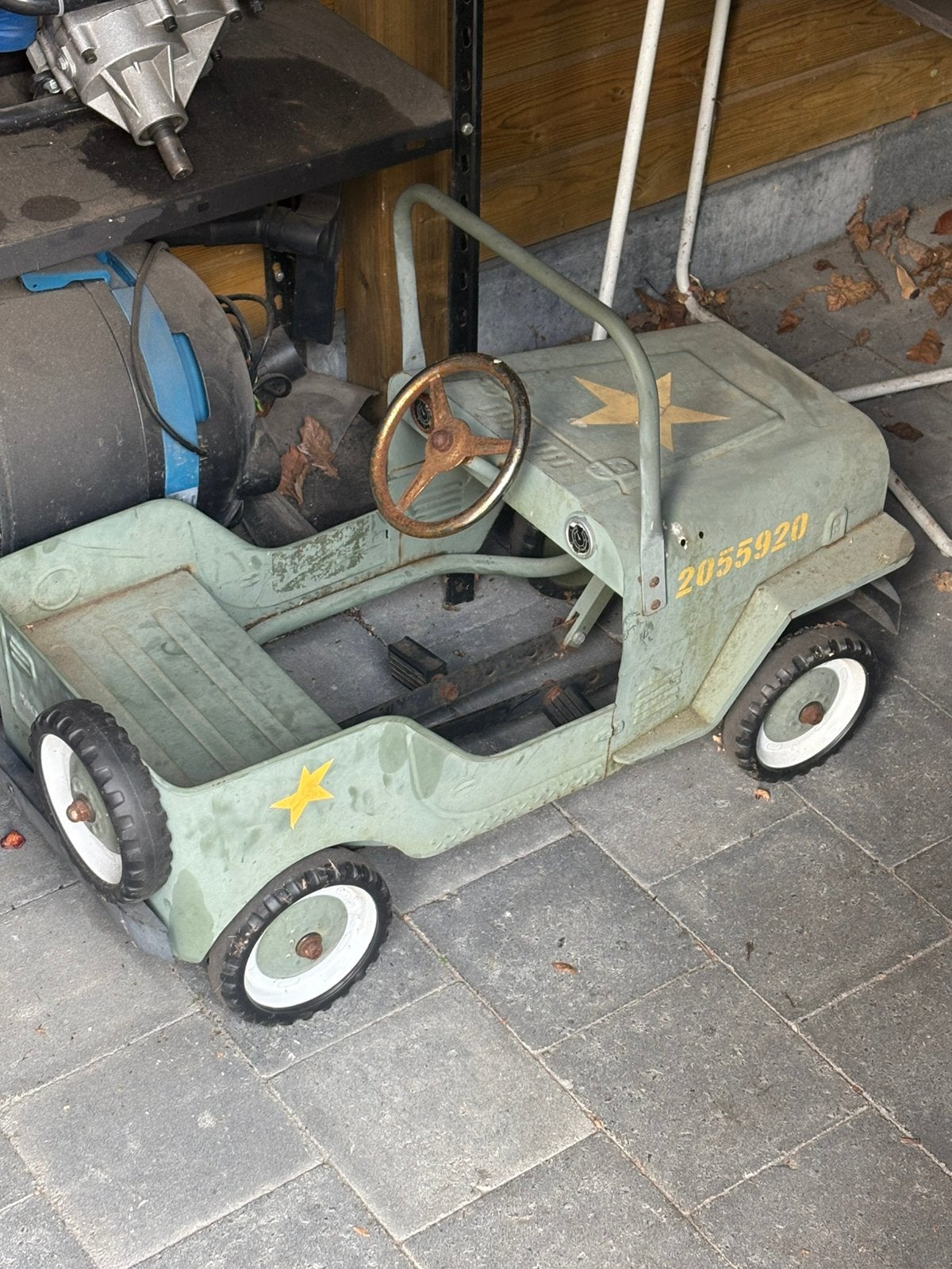 Oude trap auto leger, Ophalen