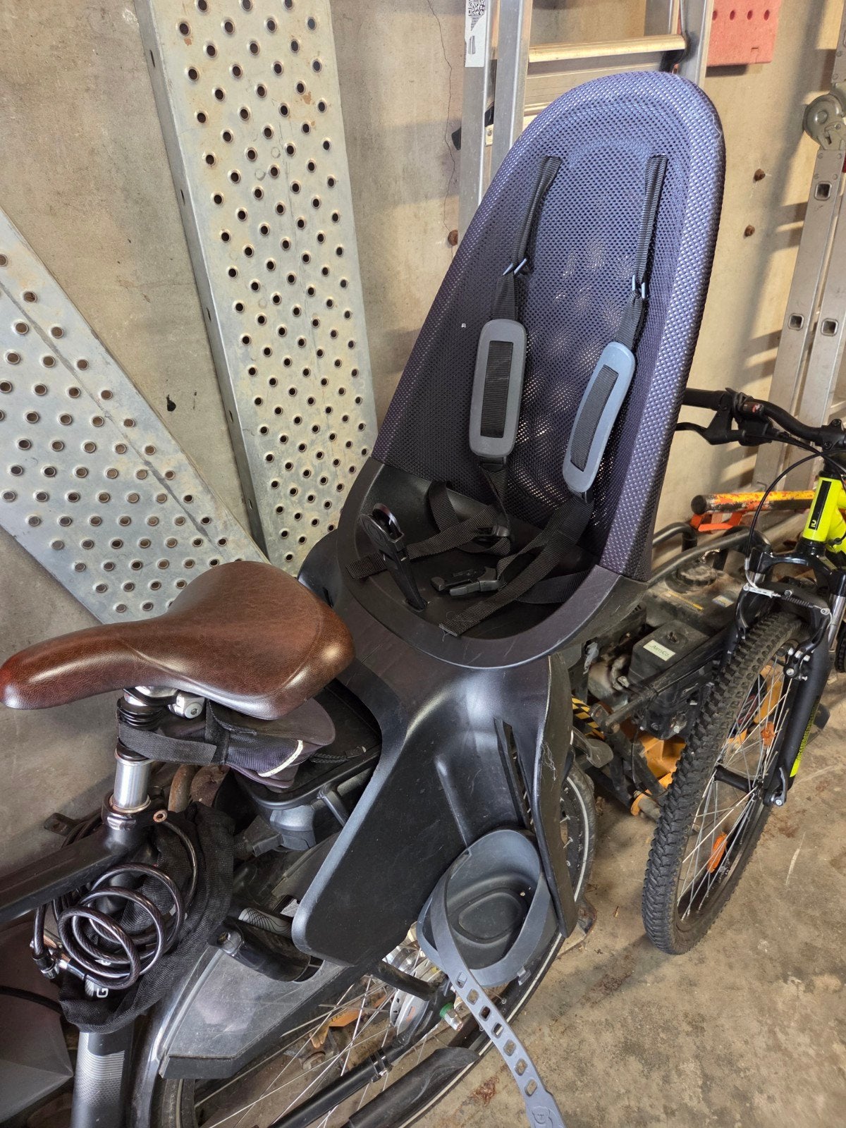 Thule Yepp Nexxt Maxi Achterzitje - Gebruikt, Achterzitje, Thule Yepp, Ophalen, 15 t/m 25 kg