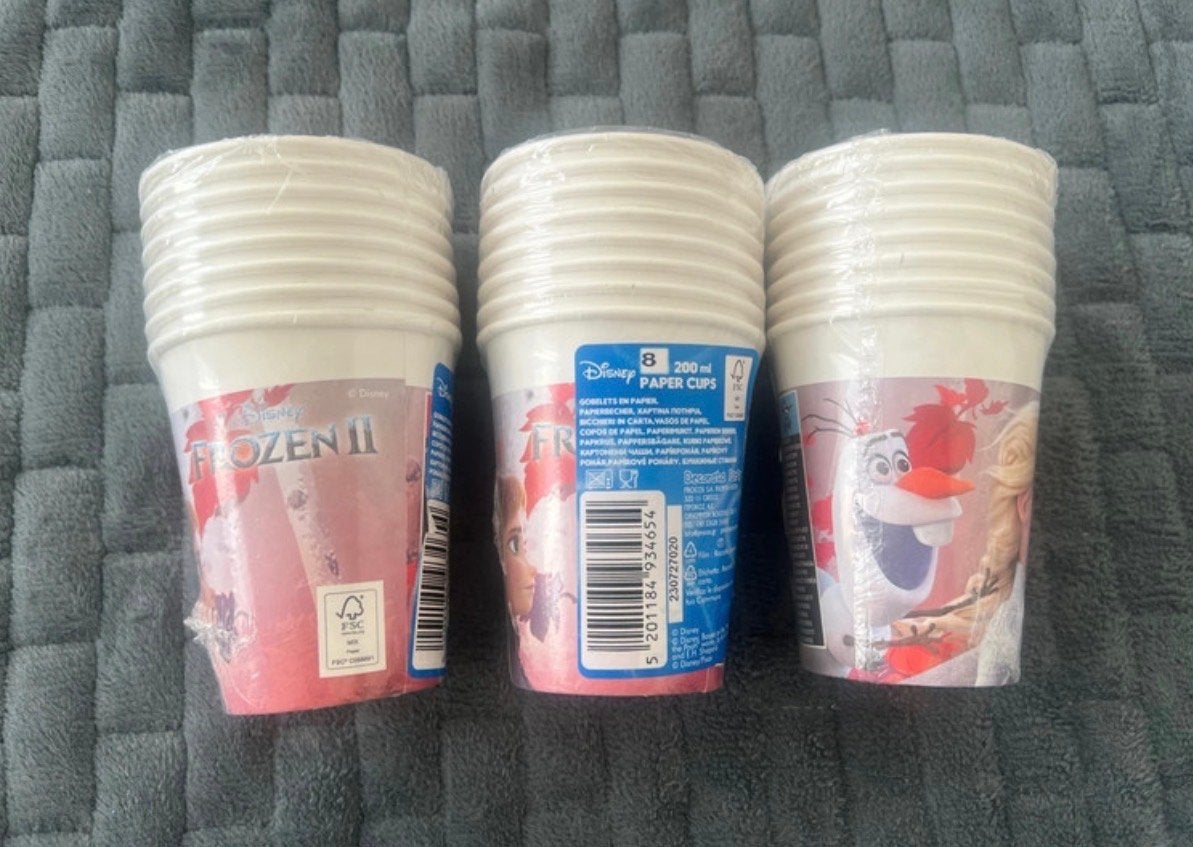 NIEUW, Disney Frozen II papieren bekers, 200ml (24 stuks), Ophalen of Verzenden, Nieuw, Feestartikel, Verjaardag