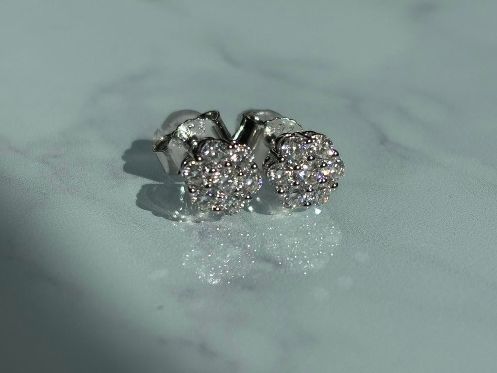 Moissanite cluster oorbellen 925 silver witgoud geplaten, Nieuw, Ophalen of Verzenden, Met edelsteen, Knopjes of Stekers