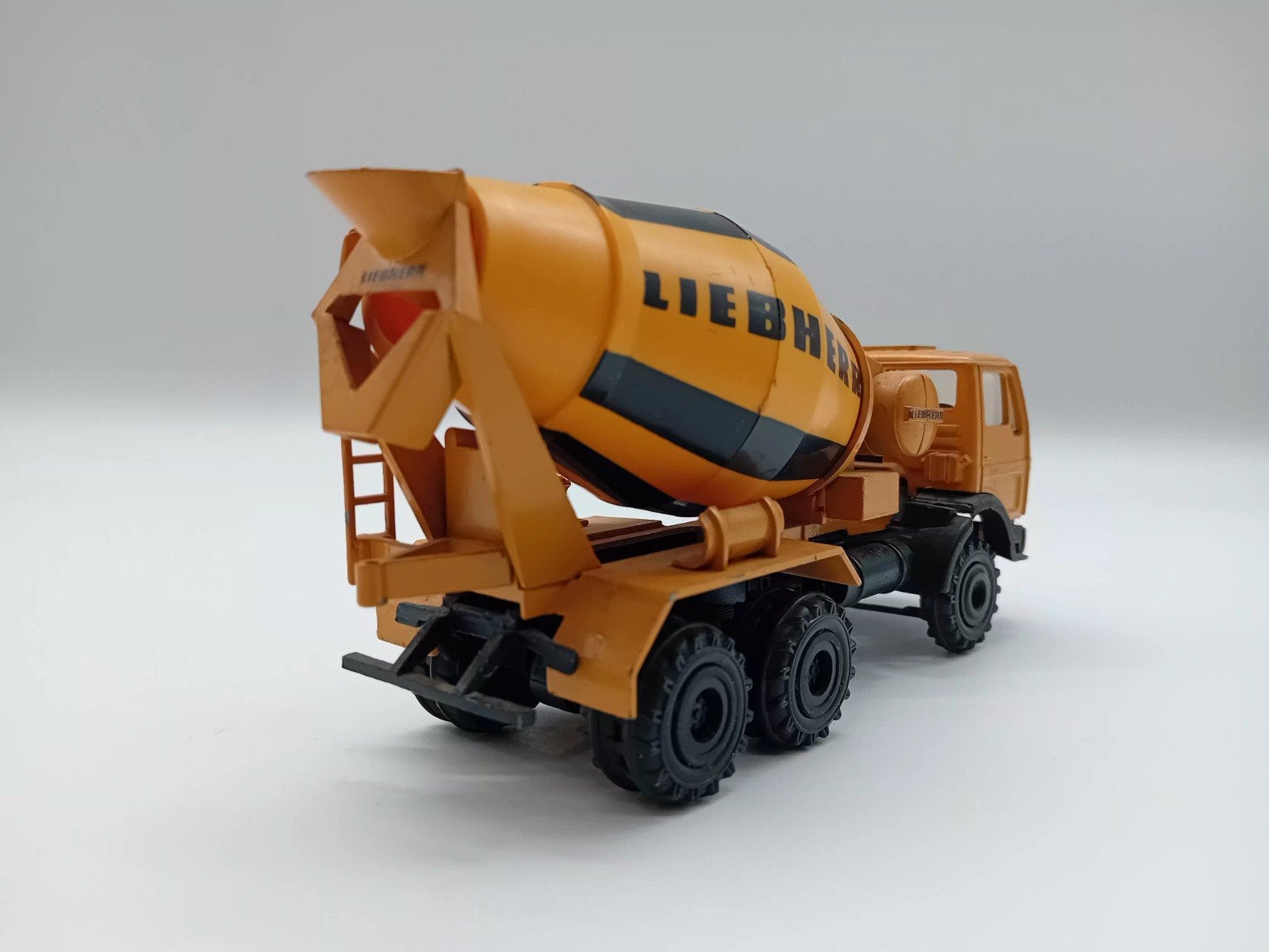 CONRAD MERCEDES BENZ BETON MIXER - LIEBHERR, Hobby en Vrije tijd, Conrad, Ophalen of Verzenden, Zo goed als nieuw, Bus of Vrachtwagen