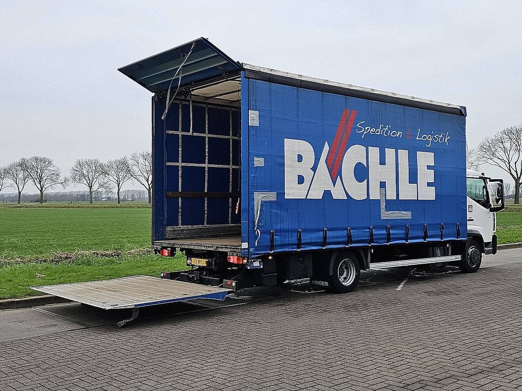 RENAULT D 180 7.49t manual airco, Auto's, Vrachtwagens, Euro 6, Renault, Wit, Bedrijf