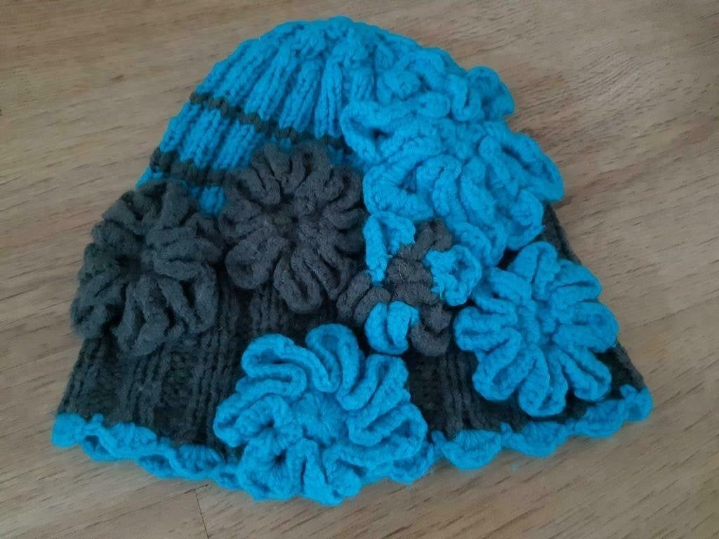 Muts winter handgebreid, Ophalen of Verzenden, Zo goed als nieuw, Meisje, Muts