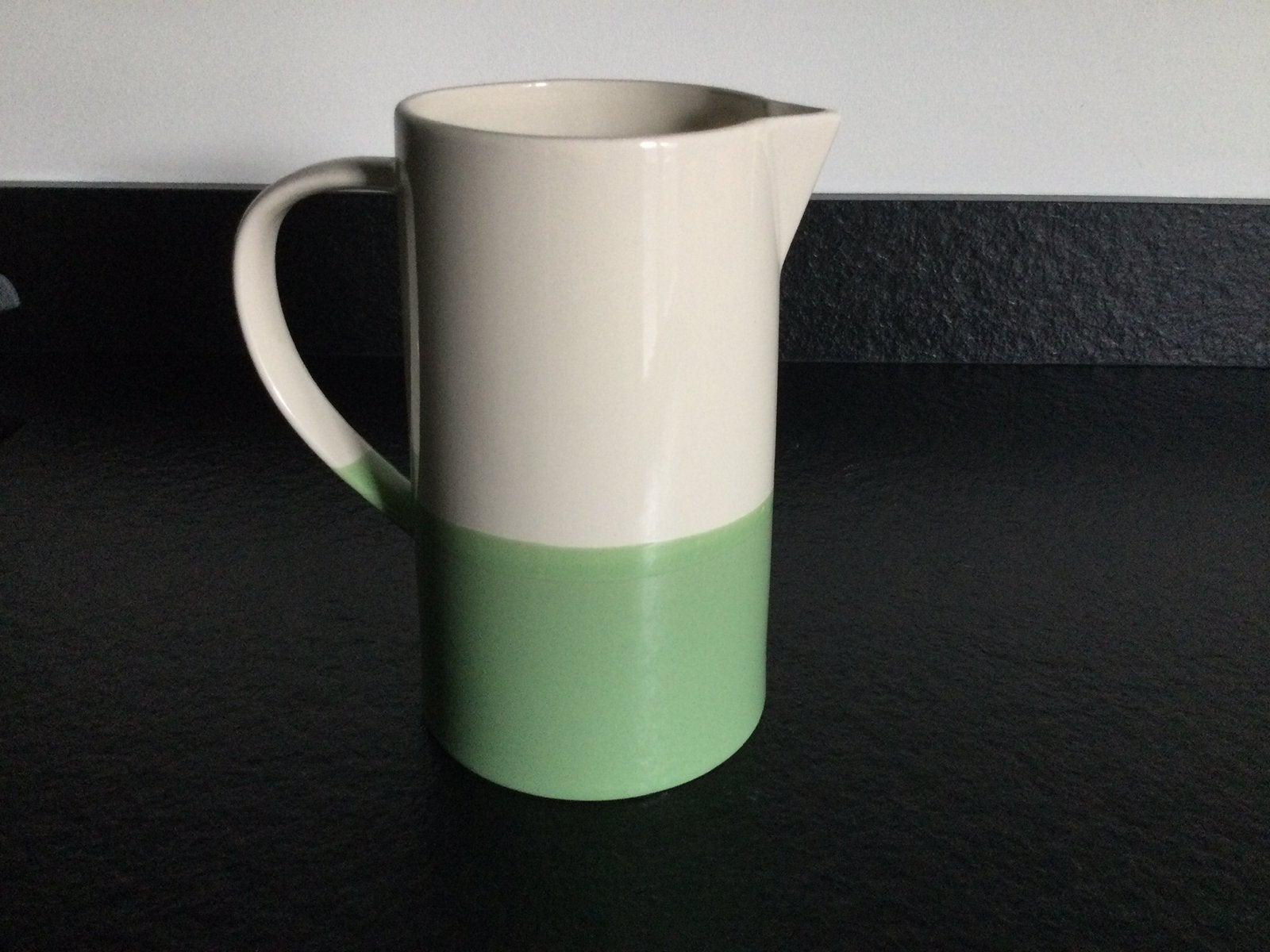 Schenker in crème en groen, Ophalen, Nieuw, Groen, Met handvat