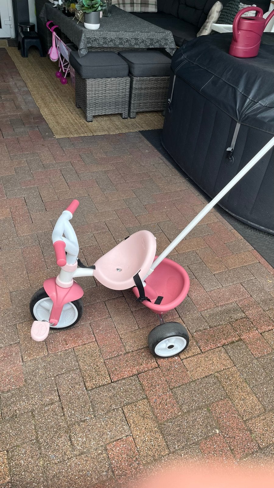 Smoby roze driewieler met duwstang, Ophalen, Zo goed als nieuw, Duwstang