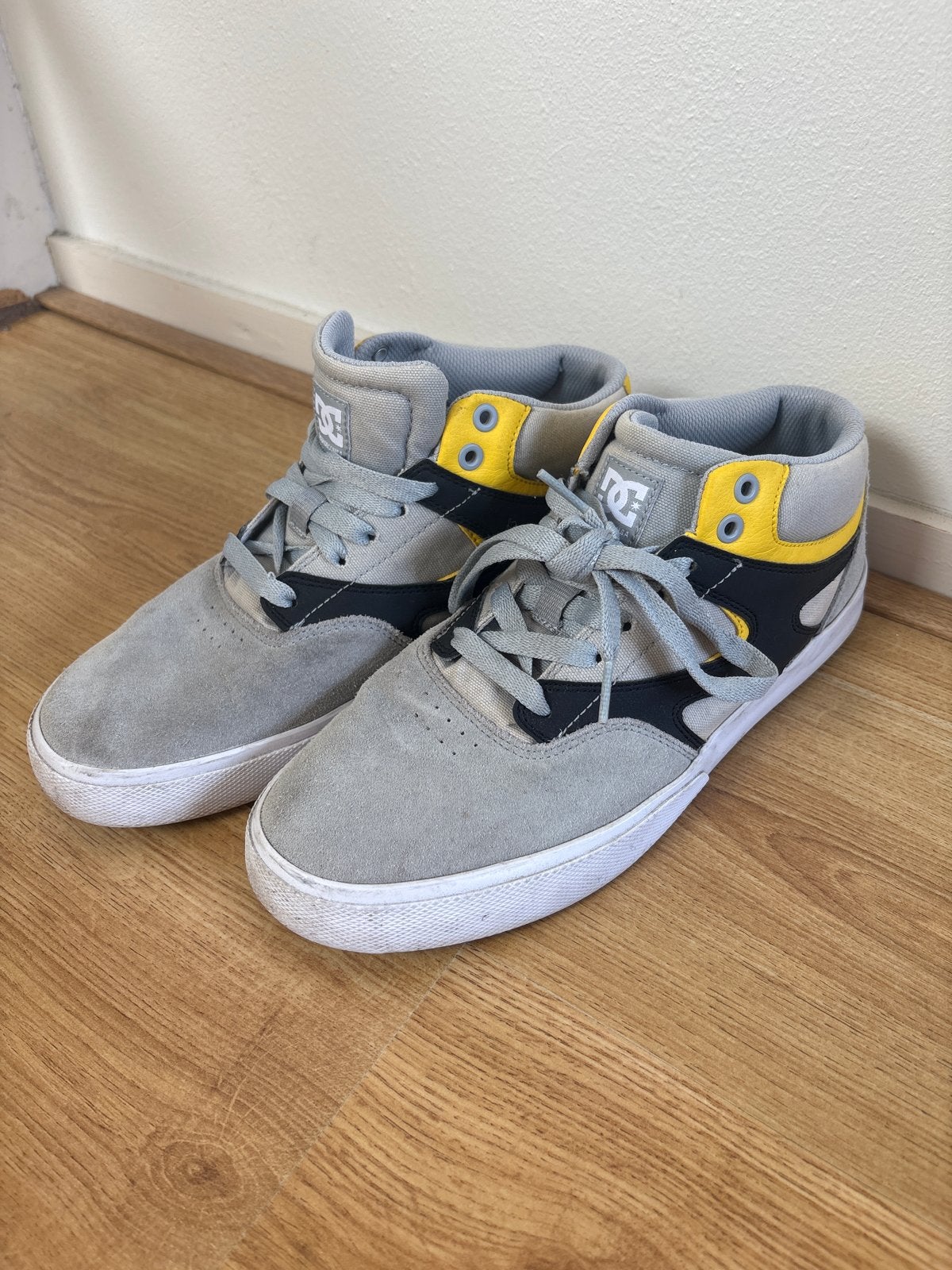 DC Shoes Skate Schoenen - Grijs/Geel/Zwart, Ophalen, Gedragen, Overige kleuren, Sneakers of Gympen
