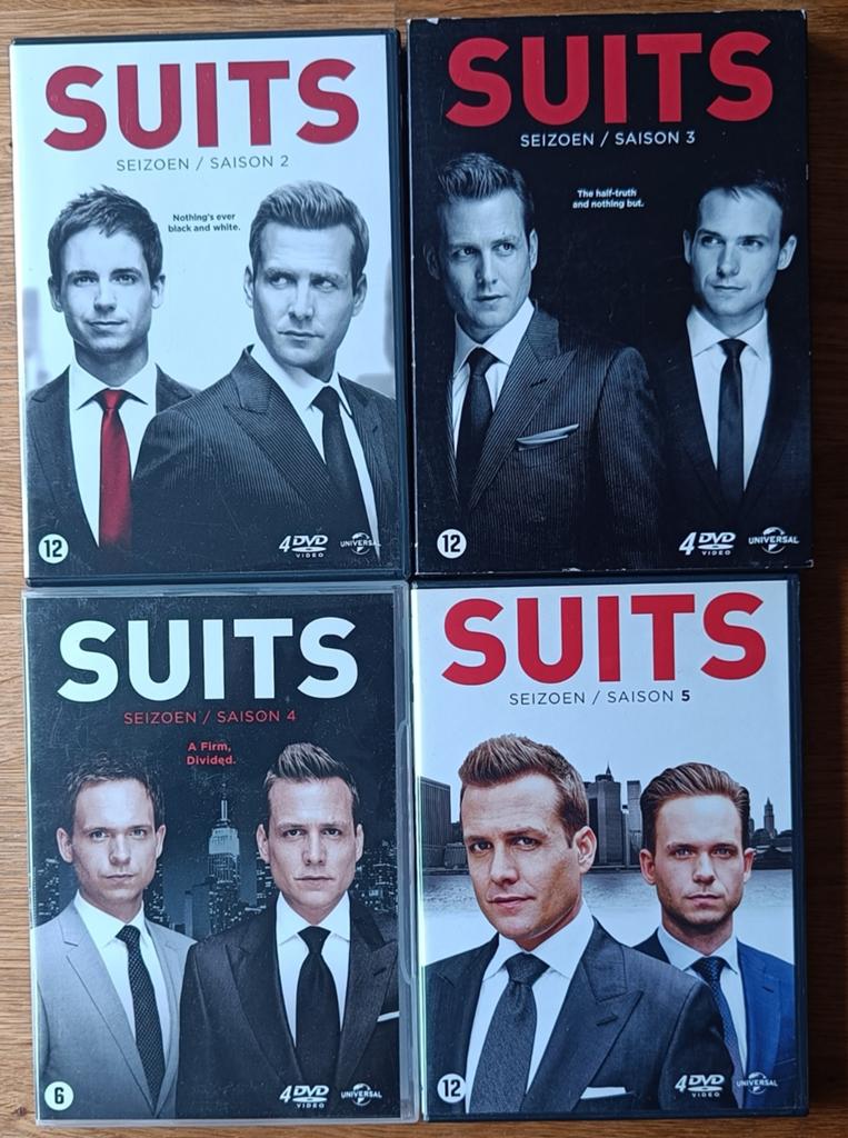 Suits DVD Boxset Seizoen 2, 3, 4 & 5, Vanaf 12 jaar, Ophalen of Verzenden, Zo goed als nieuw, Drama