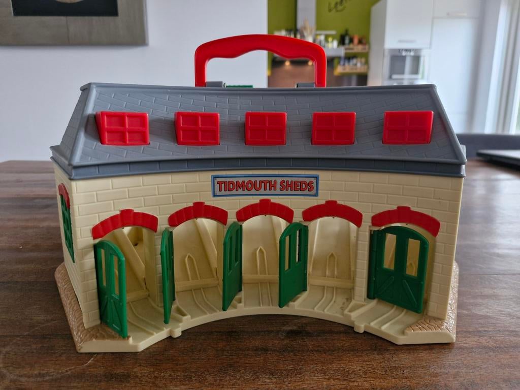 Thomas de Trein Uitgebreide Set: Remise, Station, Spoorweg, Kinderen en Baby's, Speelgoed | Thomas de Trein, Ophalen, Zo goed als nieuw