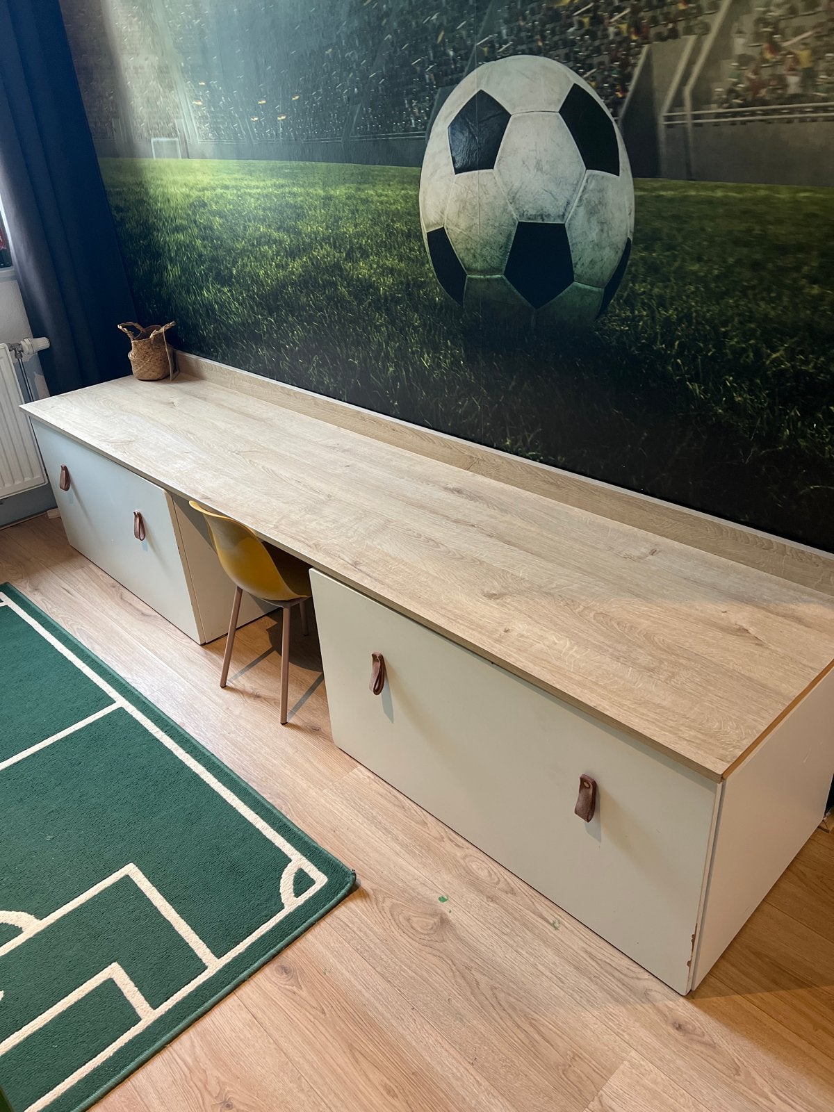 Kinder Bureau / kast combinatie met optioneel stoeltje, Ophalen, Opbergruimte, Gebruikt, Spaanplaat of MDF