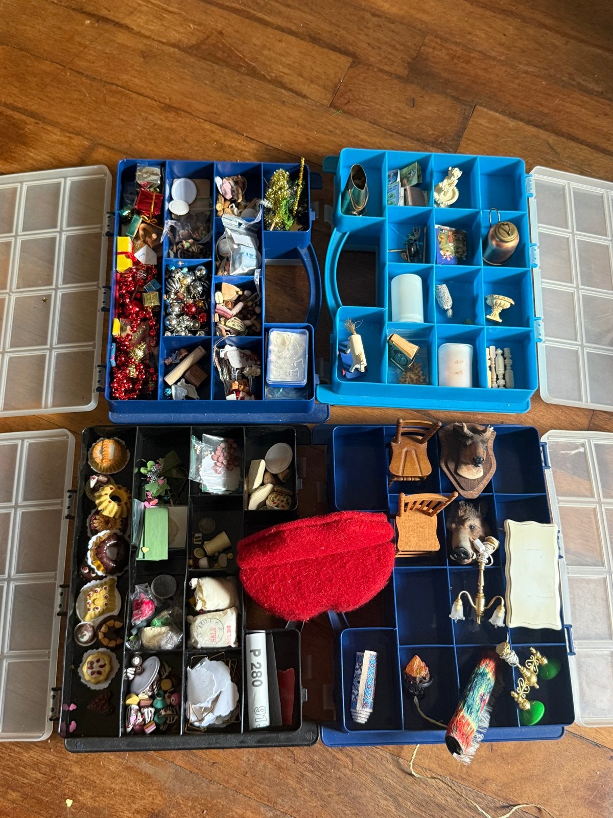 Grote collectie miniatuur poppenhuis accessoires, Ophalen, Gebruikt
