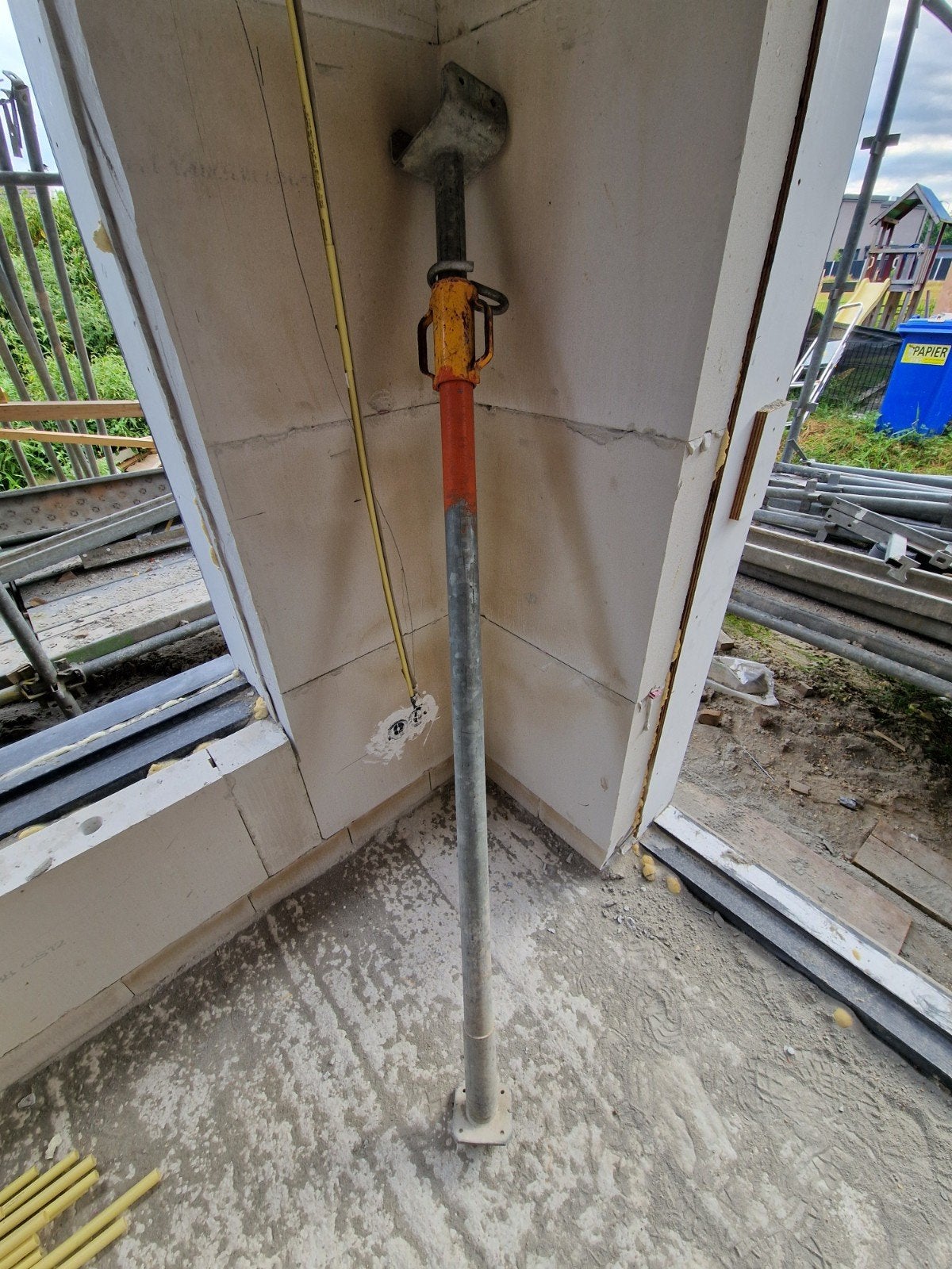 ca. 60 Stutten/stempels BM300 - (van 1.764 tot 3.000 mm), Doe-het-zelf en Verbouw, Steigers, Ophalen, Gebruikt, Overige typen