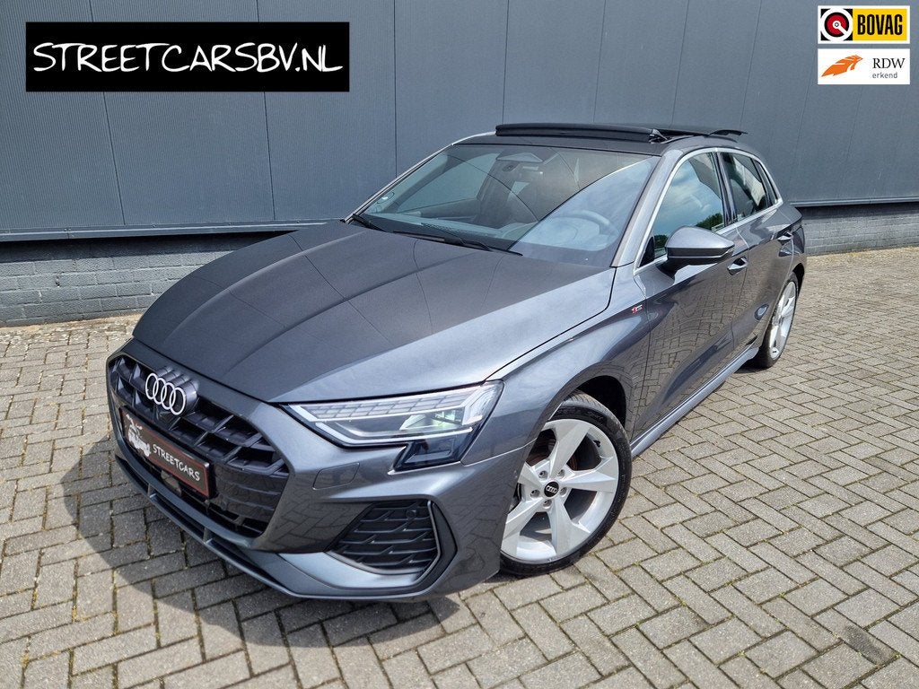 Audi A3 Sportback 35 TFSI 2xS-Line/Pano/360cam/ACC/Matrix/So, 12 maanden, 4 cilinders, Leder en Stof, Bedrijf