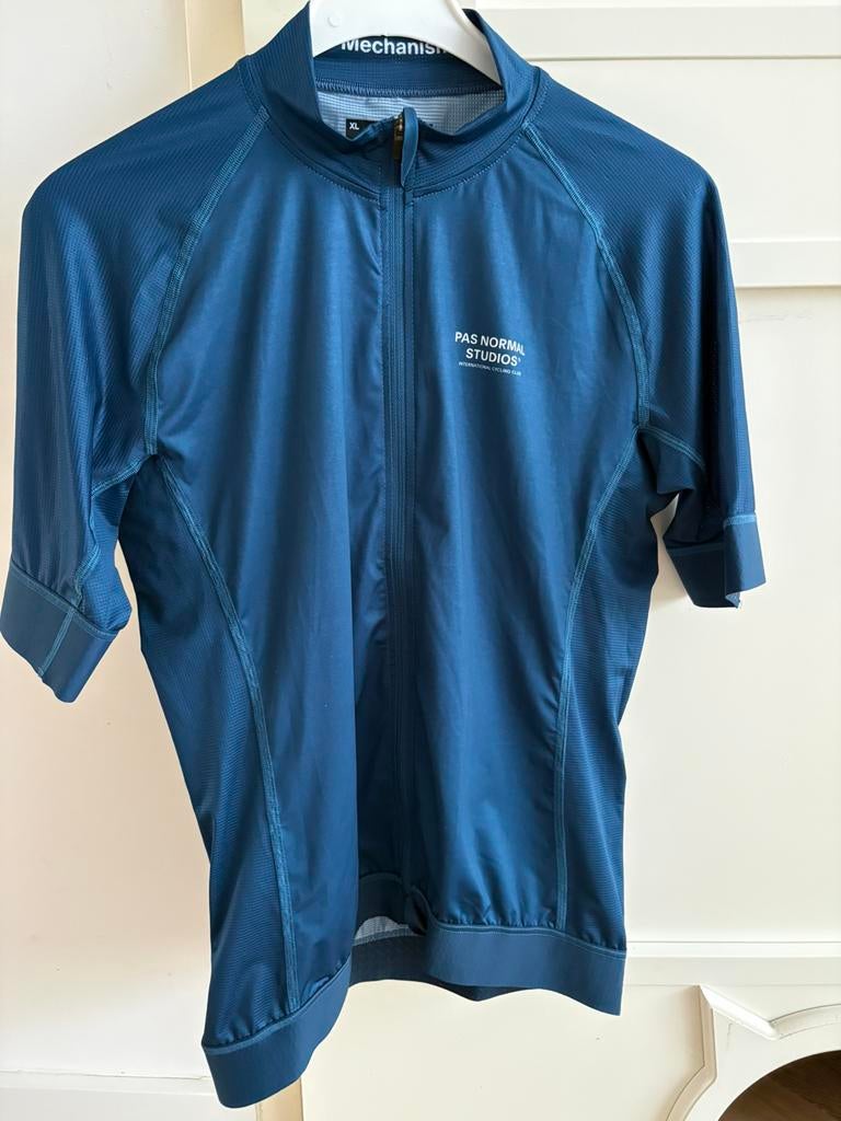 Pas Normal Studios - Mechanism Jersey - XL - Navy ZGAN €180, Heren, Ophalen of Verzenden, Zo goed als nieuw, XL