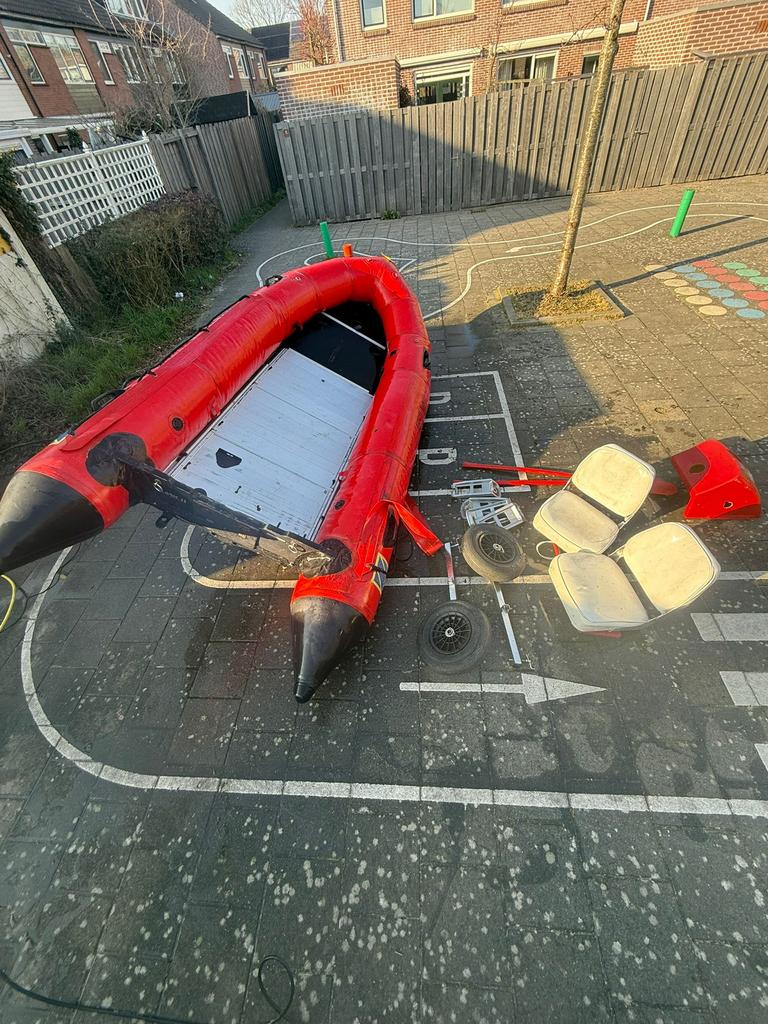 Te koop: meerdere boten en een Suzuki 30PK buitenboordmotor., Watersport en Boten, Motorboten en Motorjachten, Gebruikt, Buitenboordmotor