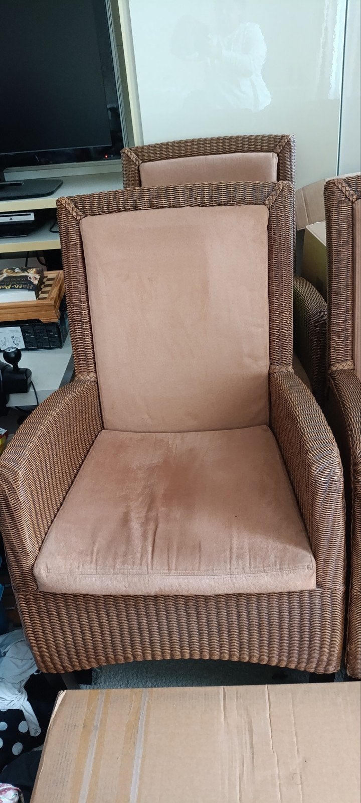 4 rieten stoelen met kussens gratis, Ophalen, Gebruikt, Bruin, Vier