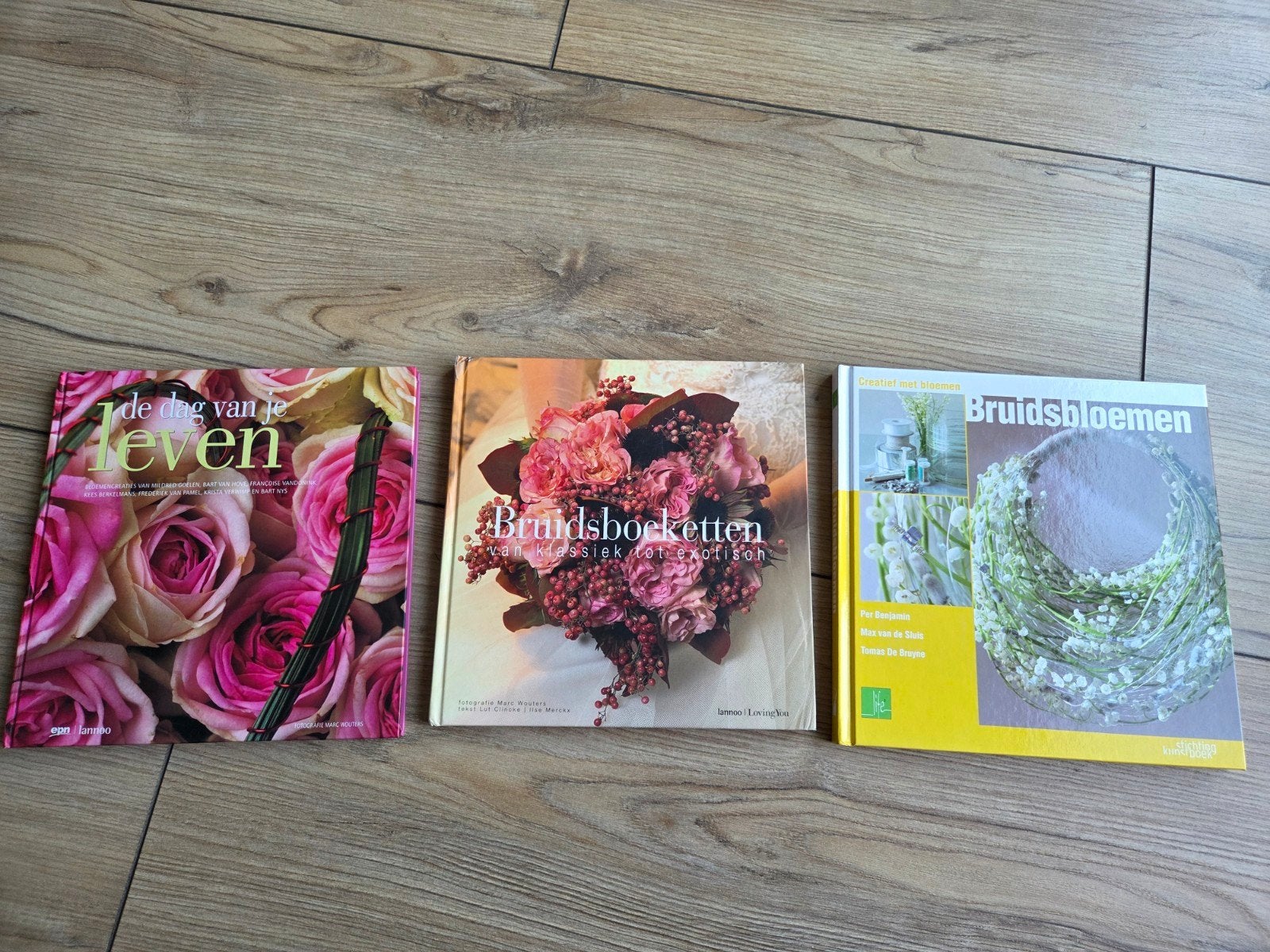 Boeken Bruidsboeketten, Bruidsbloemen, De dag van je l, Boeken, Hobby en Vrije tijd, Ophalen of Verzenden, Zo goed als nieuw, Overige onderwerpen