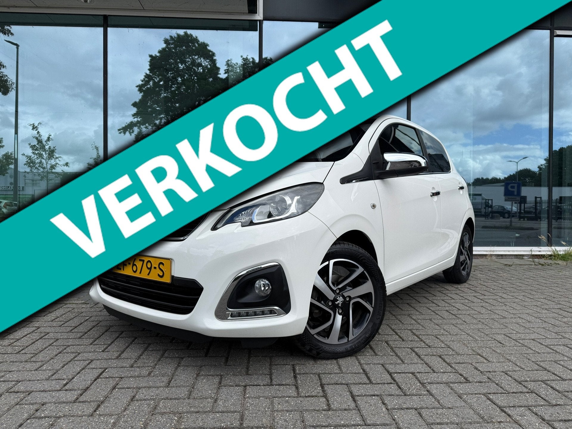Peugeot 108 1.0 e-VTi Allure TOP! - Automaat - Navi - ToTone, Auto's, Peugeot, Stof, Gebruikt, 4 stoelen, Wit